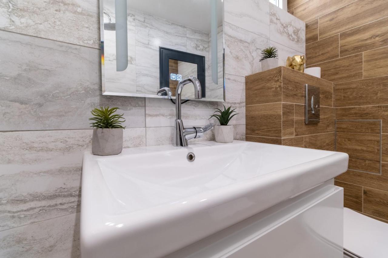 Chic 1Br Apartment With Balcony In Plovdiv Bagian luar foto