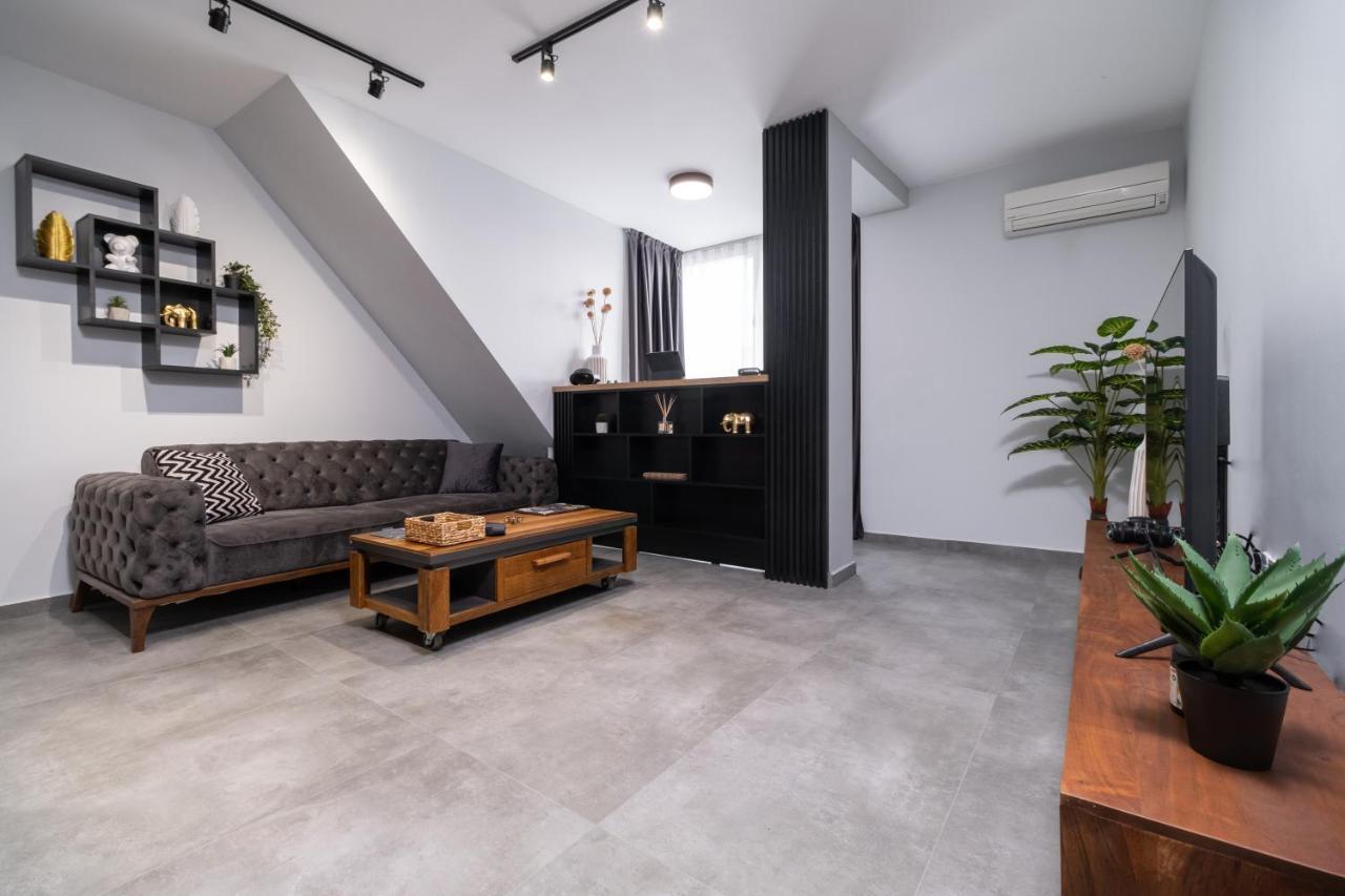 Chic 1Br Apartment With Balcony In Plovdiv Bagian luar foto